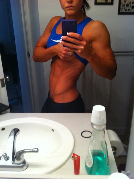 Nicole Wilkins 3 t�dny p�ed Figure Olympia 2011